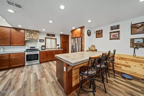 Kitchen - 2037 Ave R 10 E, Palmdale, CA 93550 photo 1 of 3