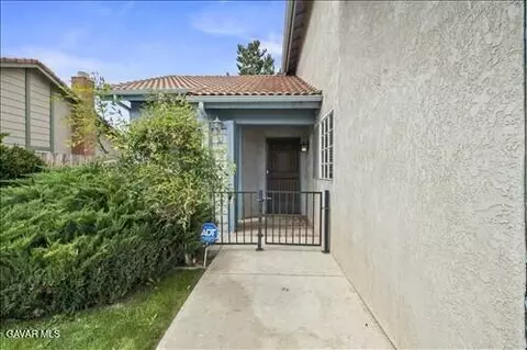 Exterior - 1134 Elm St, Tehachapi, CA 93561 photo 2 of 5
