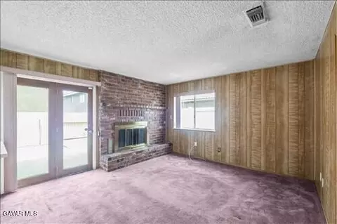 Living - 1134 Elm St, Tehachapi, CA 93561 photo 6 of 7