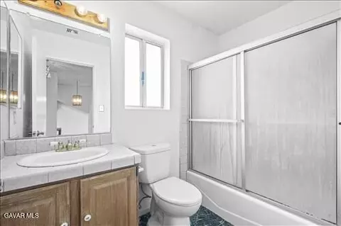 Bath - 1134 Elm St, Tehachapi, CA 93561 photo 5 of 5