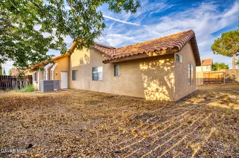 5802 Russ Pl, Palmdale, CA 93552 photo 14