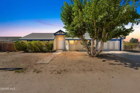 15854 Mossdale Ave, Lancaster, CA 93535