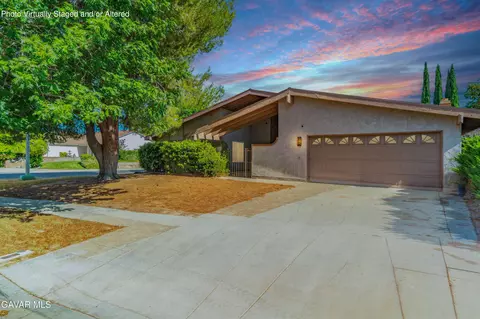 2653 End Ct, Lancaster, CA 93536