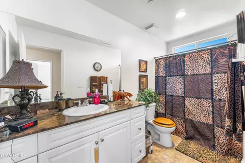 Bath - 3017 Garnet Ln, Lancaster, CA 93535 photo 3 of 3