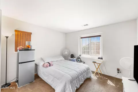 Bedroom - 3017 Garnet Ln, Lancaster, CA 93535 photo 5 of 6