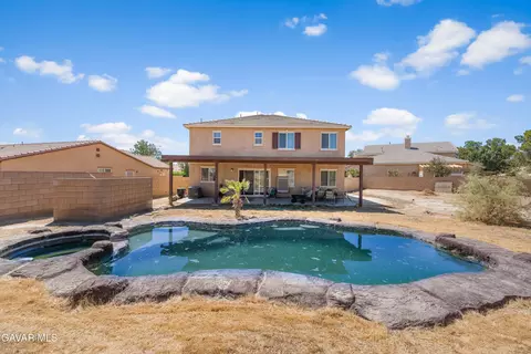 Exterior - 3017 Garnet Ln, Lancaster, CA 93535 photo 5 of 5