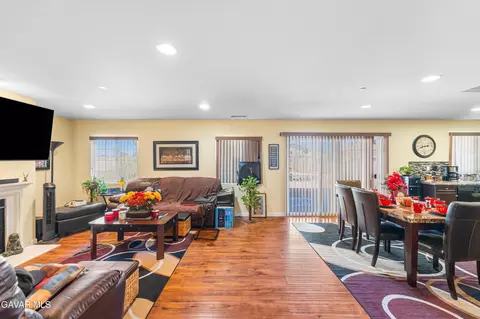 Other - 3017 Garnet Ln, Lancaster, CA 93535 photo 1 of 11