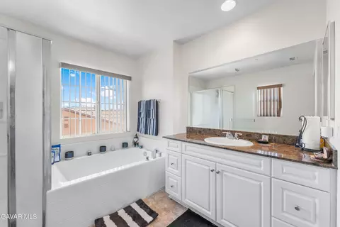 Bath - 3017 Garnet Ln, Lancaster, CA 93535 photo 2 of 3