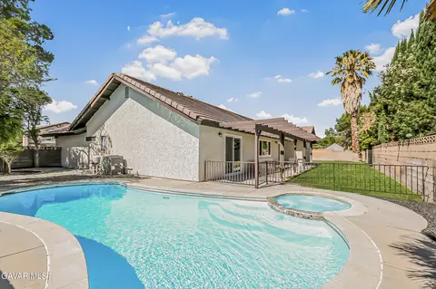 Exterior - 2527 Ryans Pl, Lancaster, CA 93536 photo 2 of 3