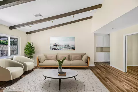Living - 2527 Ryans Pl, Lancaster, CA 93536 photo 2 of 3