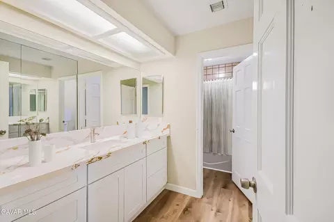Bath - 2527 Ryans Pl, Lancaster, CA 93536 photo 3 of 4