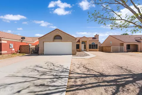 1040 Fairwind Ave, Rosamond, CA 93560