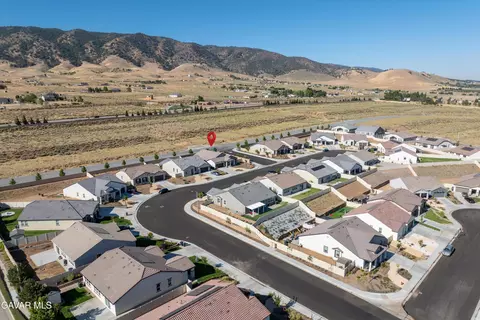 View/Area - 220 Cassano Dr, Tehachapi, CA 93561 photo 5 of 7