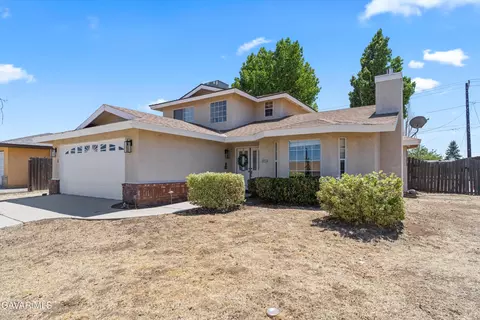 19916 Luana Dr, Tehachapi, CA 93561