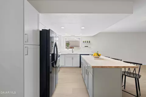 Kitchen - 1024 Herzel Ave, Lancaster, CA 93535 photo 1 of 6