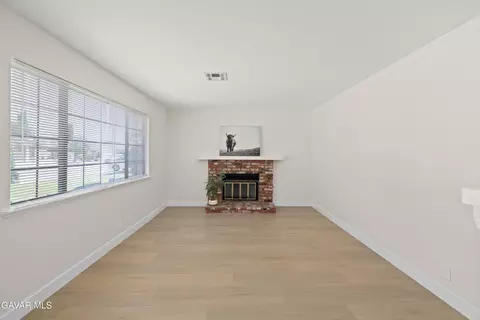 Living - 1024 Herzel Ave, Lancaster, CA 93535 photo 1 of 3
