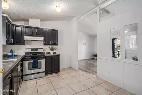45800 Challenger #30, Lancaster, CA 93535 photo 5