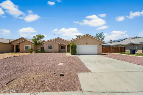 3471 Roxbury St W, Rosamond, CA 93560