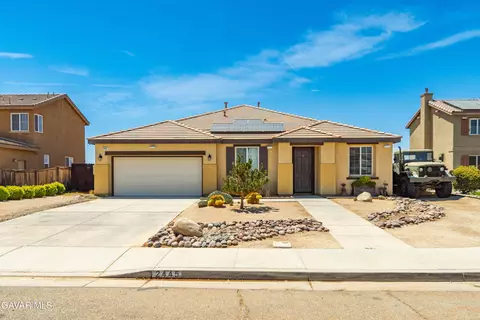 2445 Travertine St, Rosamond, CA 93560