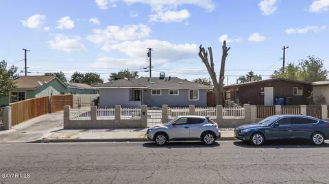 38500 36th St E, Palmdale, CA 93550 photo 2