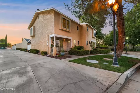 43665 Park Ave, Lancaster, CA 93534