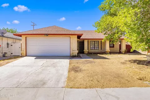 1416 Avenue H8 W, Lancaster, CA 93534