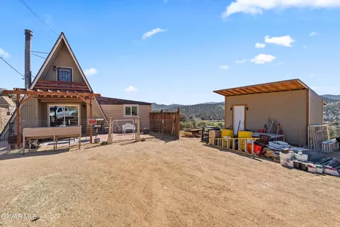 25008 Sunview Dr, Tehachapi, CA 93561 photo 2