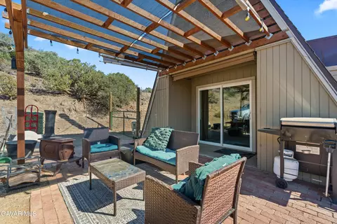 25008 Sunview Dr, Tehachapi, CA 93561 photo 3