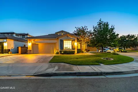 43141 Hampton St, Lancaster, CA 93536