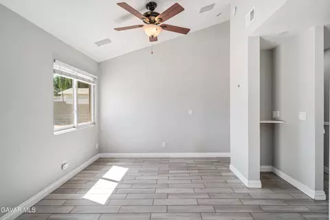 Living - 44220 Fig Ave, Lancaster, CA 93534 photo 6 of 7