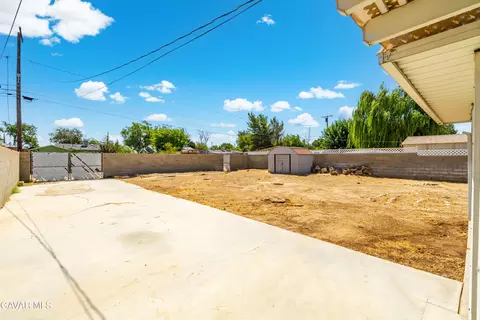 Exterior - 44220 Fig Ave, Lancaster, CA 93534 photo 5 of 7