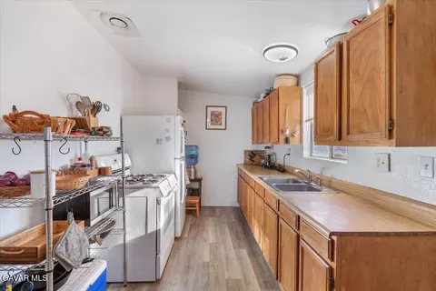 Kitchen - 13549 Flint St, North Edwards, CA 93523 photo 1 of 1