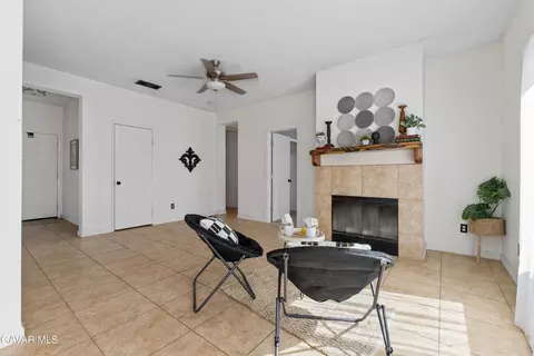 Living - 1001 Clearview St, Tehachapi, CA 93561 photo 1 of 1