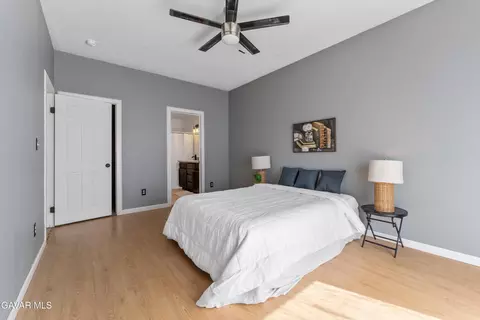 Bedroom - 1001 Clearview St, Tehachapi, CA 93561 photo 2 of 5
