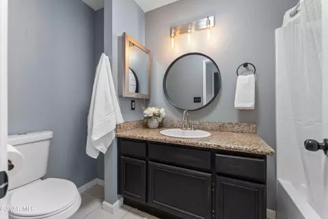 Bath - 1001 Clearview St, Tehachapi, CA 93561 photo 2 of 2
