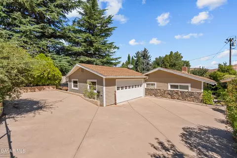 14329 Date Tree St, Lake Hughes, CA 93532