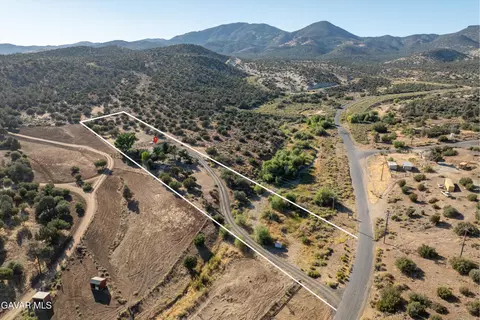 View/Area - 24977 Sand Canyon Rd, Tehachapi, CA 93561 photo 2 of 3