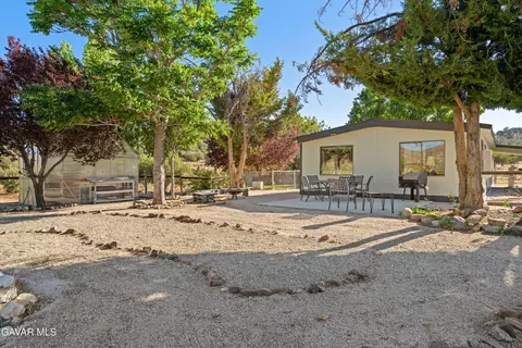 Exterior - 24977 Sand Canyon Rd, Tehachapi, CA 93561 photo 4 of 10