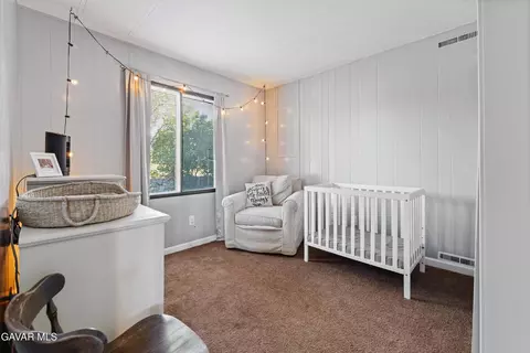 Bedroom - 24977 Sand Canyon Rd, Tehachapi, CA 93561 photo 2 of 5