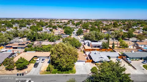 View/Area - 44254 12th St E, Lancaster, CA 93535 photo 4 of 4
