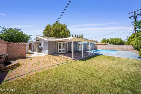 Exterior - 44254 12th St E, Lancaster, CA 93535 photo 3 of 6