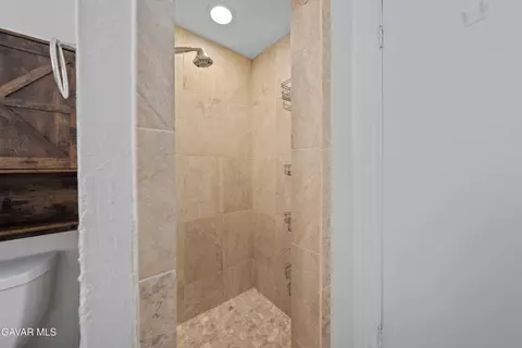 Bath - 44254 12th St E, Lancaster, CA 93535 photo 2 of 4