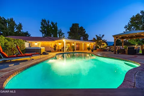 40809 20th St W, Palmdale, CA 93551