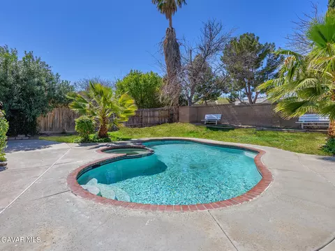 Exterior - 37707 Dixie Dr, Palmdale, CA 93550 photo 8 of 9