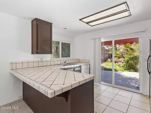 Kitchen - 37707 Dixie Dr, Palmdale, CA 93550 photo 1 of 5