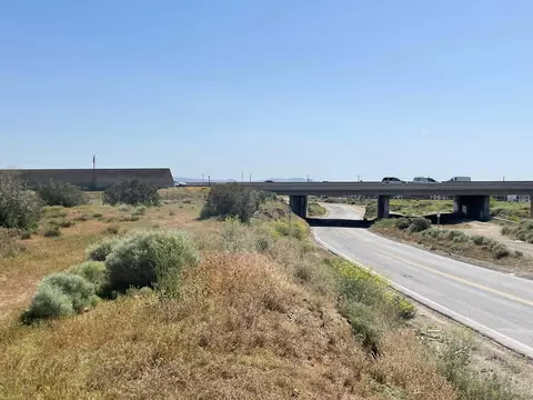 Av Freeway And Rayburn, Palmdale, CA 93550 photo 5