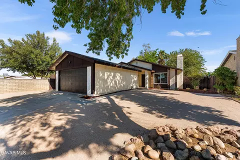 Exterior - 1003 Lightcap St, Lancaster, CA 93535 photo 12 of 12