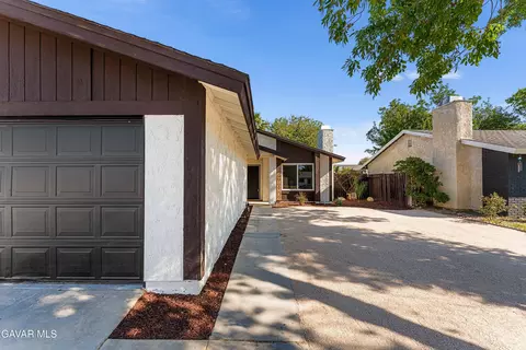 Exterior - 1003 Lightcap St, Lancaster, CA 93535 photo 9 of 12