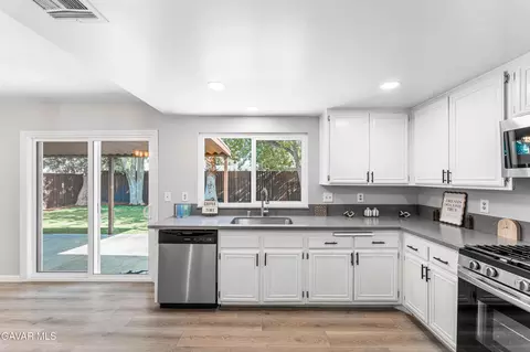 Kitchen - 1003 Lightcap St, Lancaster, CA 93535 photo 4 of 5