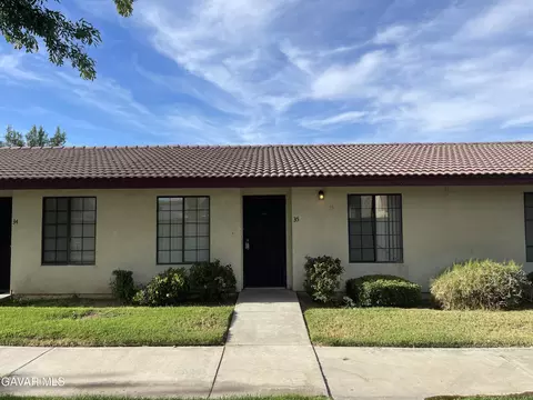 2230 E Ave Q4 #35, Palmdale, CA 93550